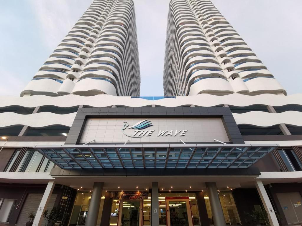 The Wave Residence Melaka Exterior photo